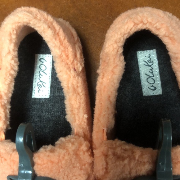 OluKai ginger niches hey slippers - Picture 3 of 4